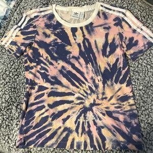 Women’s Extra Small Tye Dye Adidas Short Sleeve T-Shirt